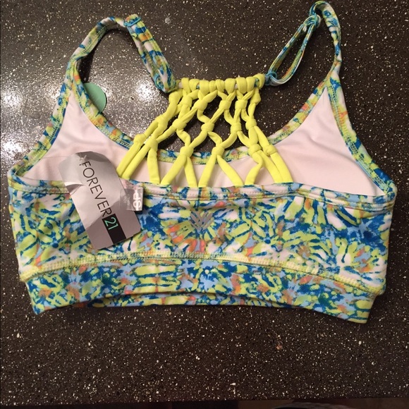 new w tags women’s sports bra w criss cross back - Picture 2 of 3